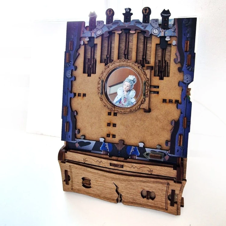 CluePuzzle Wonderbox of Alice iDventure – drewniana szkatułka zagadek