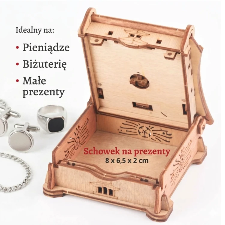 Otwarta skrzynka Samurai Box – prezentacja miejsca na ukrycie małego prezentu lub biżuterii.