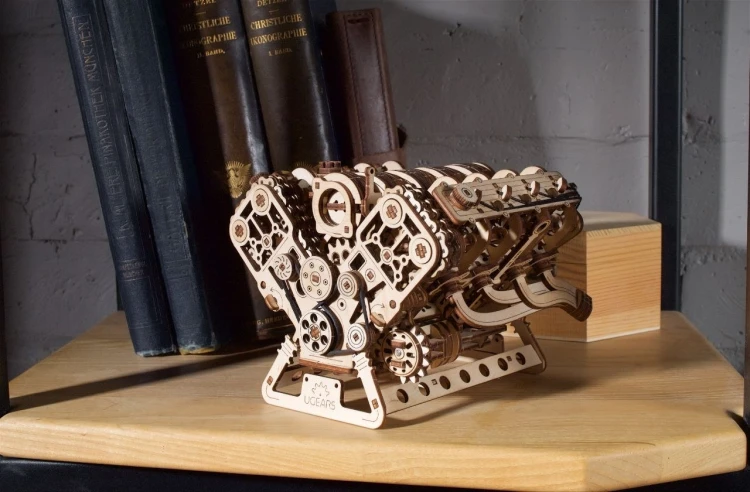 Ekologiczne drewniane puzzle 3D silnik spalinowy V8 oryginalny prezent