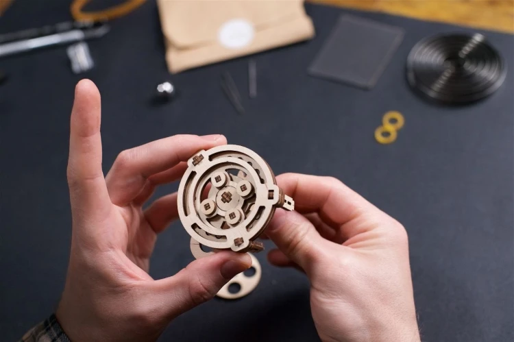 Elementy drewniane puzzle 3D zegar mechaniczny do składania bez kleju